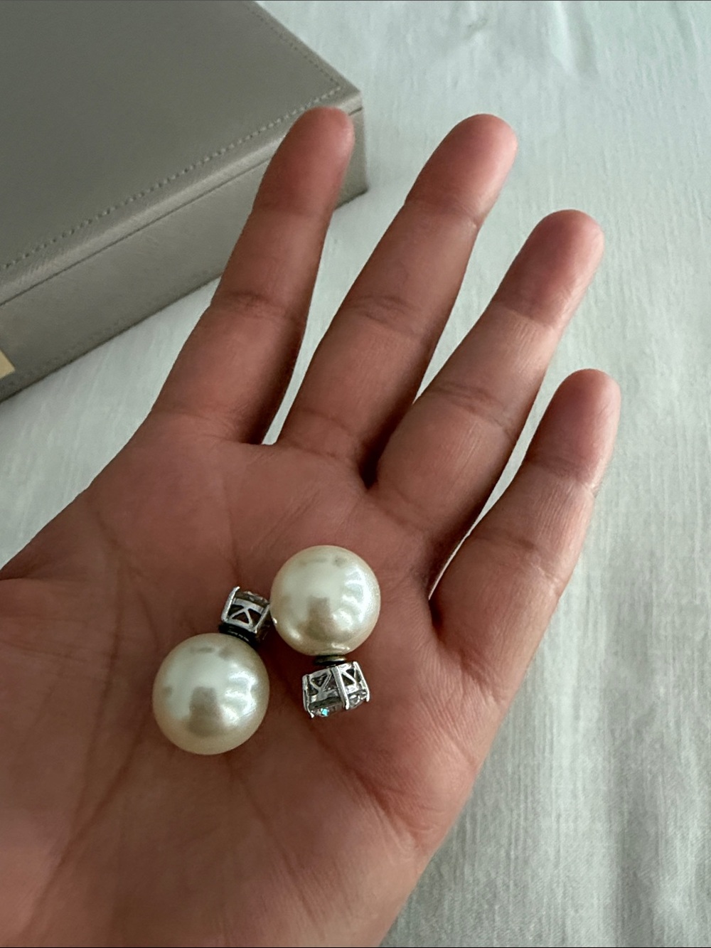 Elegant Pearl and Crystal Stud Earrings - White